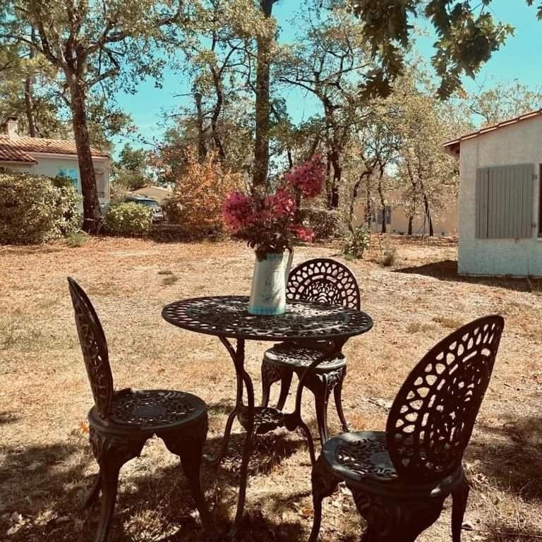 Etang Vallier Resort Brossac Экстерьер фото