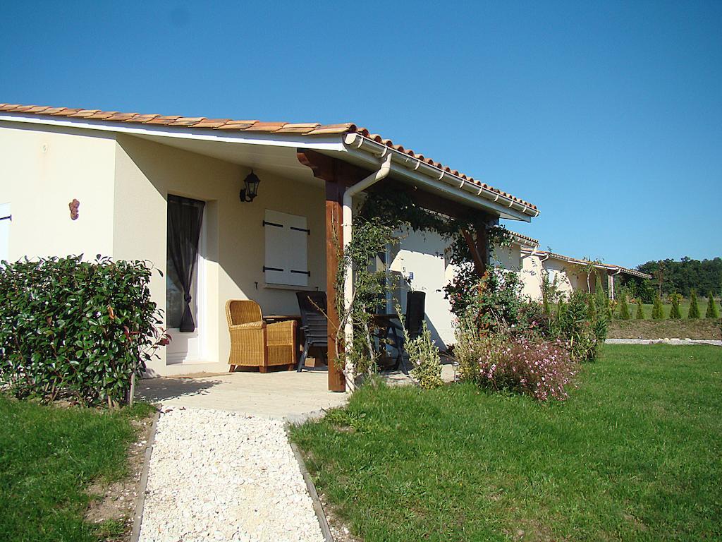 Etang Vallier Resort Brossac Экстерьер фото