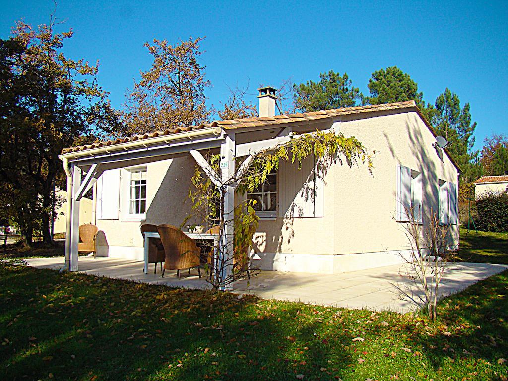 Etang Vallier Resort Brossac Номер фото